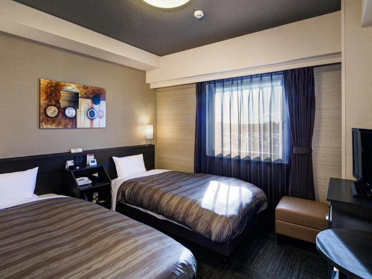 Hotel Route-Inn Tsuyama Ekimae Eksteriør billede